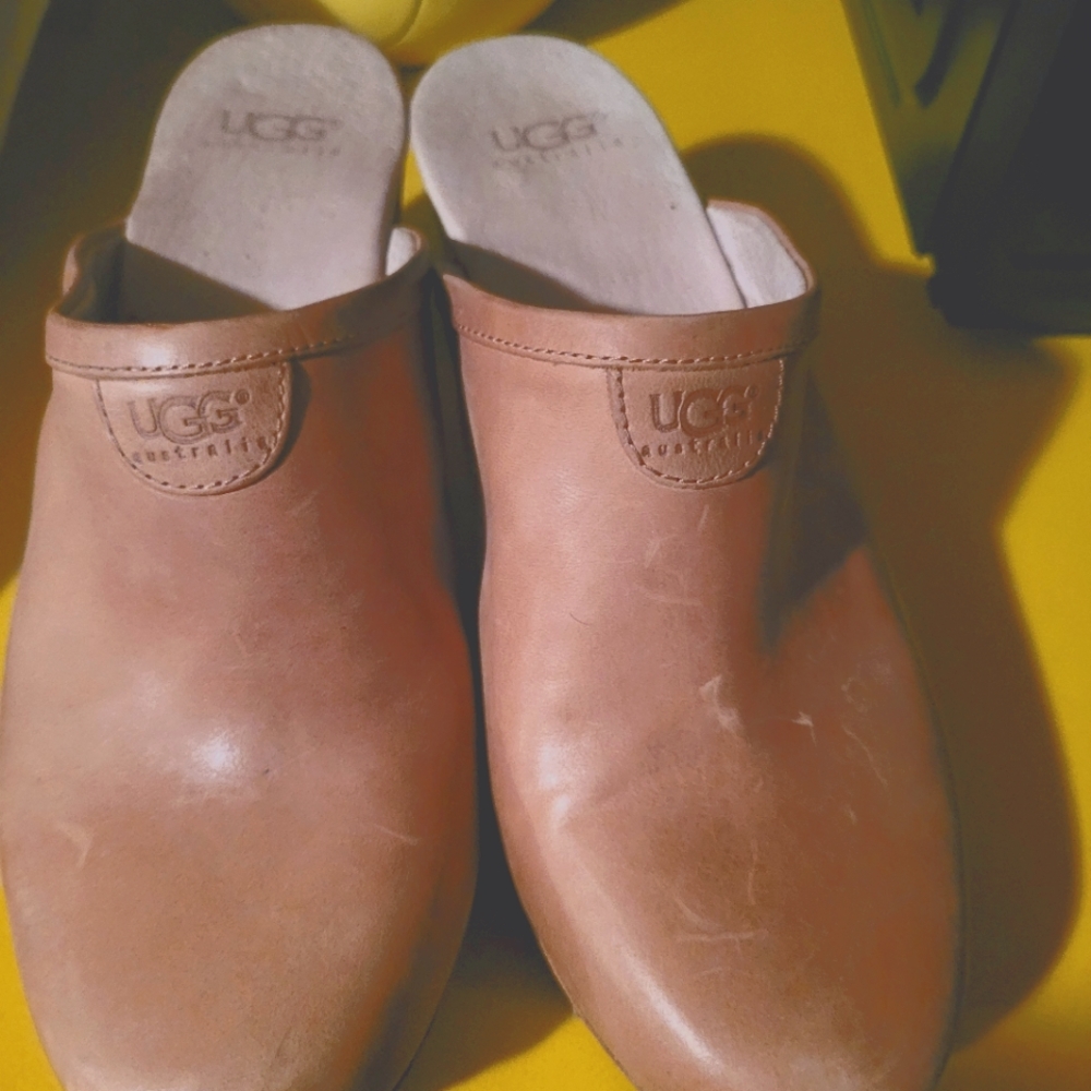 Ugg mules